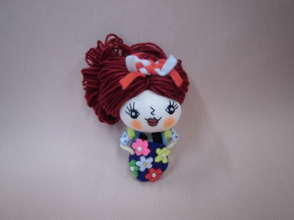 花笠踊りをマリコ。