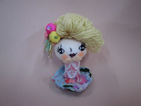 金髪アップマリコ。